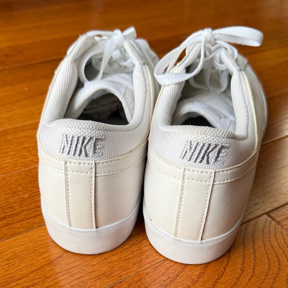 Men's Nike White Sneakers - Picture 6 of 8